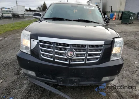2007 Cadillac Escalade Luxury z USA, uszkodzony, nr VIN 1GYFK638X7R235918